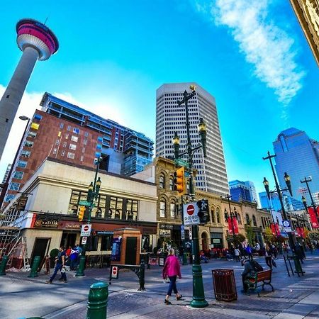 A Spacious Downtown 1-Bed Suite カルガリー エクステリア 写真